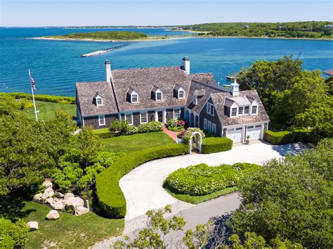 luxury cape cod real estate.